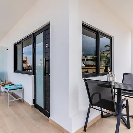 아파트 Enchanting And Centric Flat -