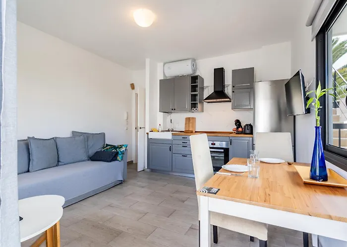 Enchanting And Centric Flat - 아파트